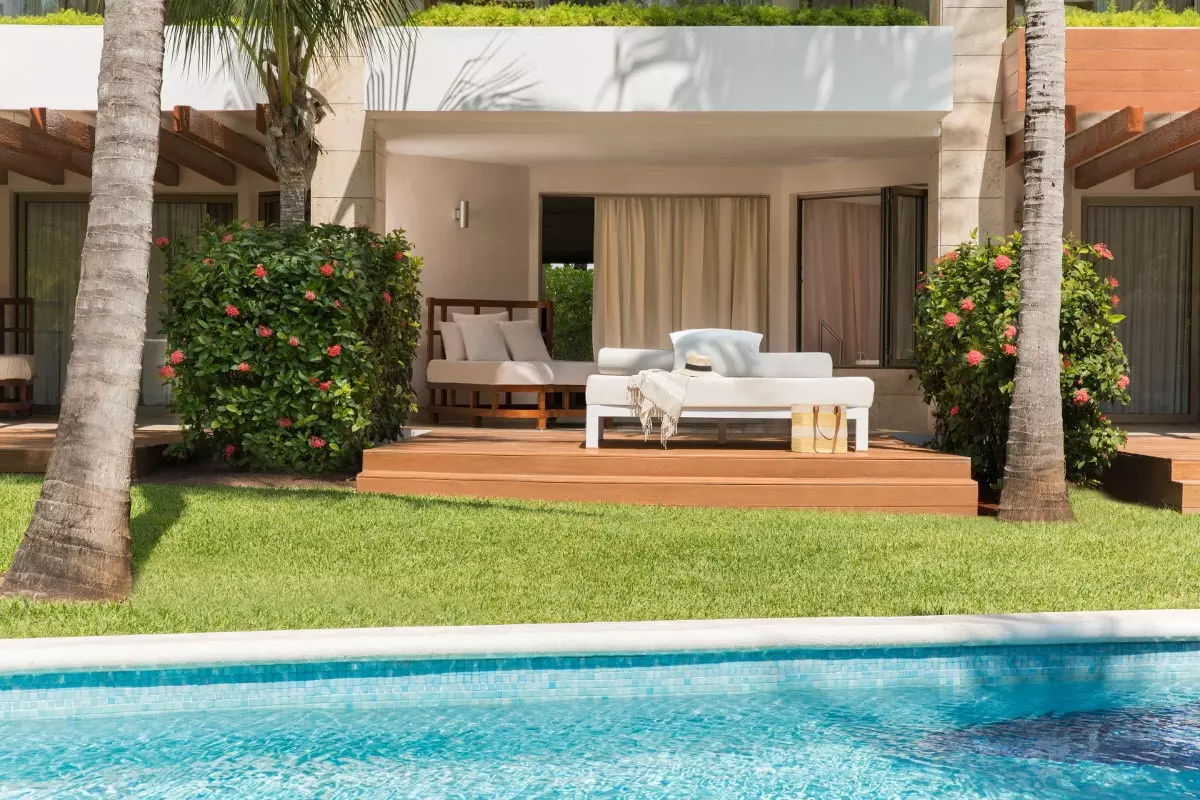 Suites avec accès au jardin et à la piscine à l'hôtel Excellence Playa Mujeres, Mexique