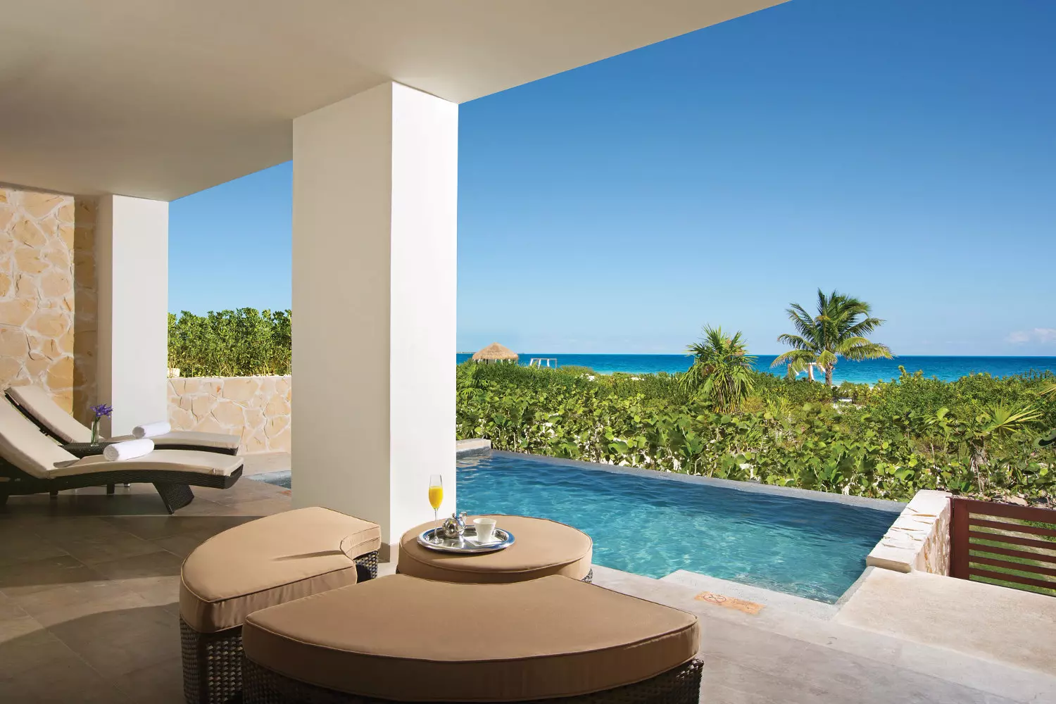 Suite avec piscine privée en bord de mer à l'hôtel Secrets Playa Mujeres Mexique