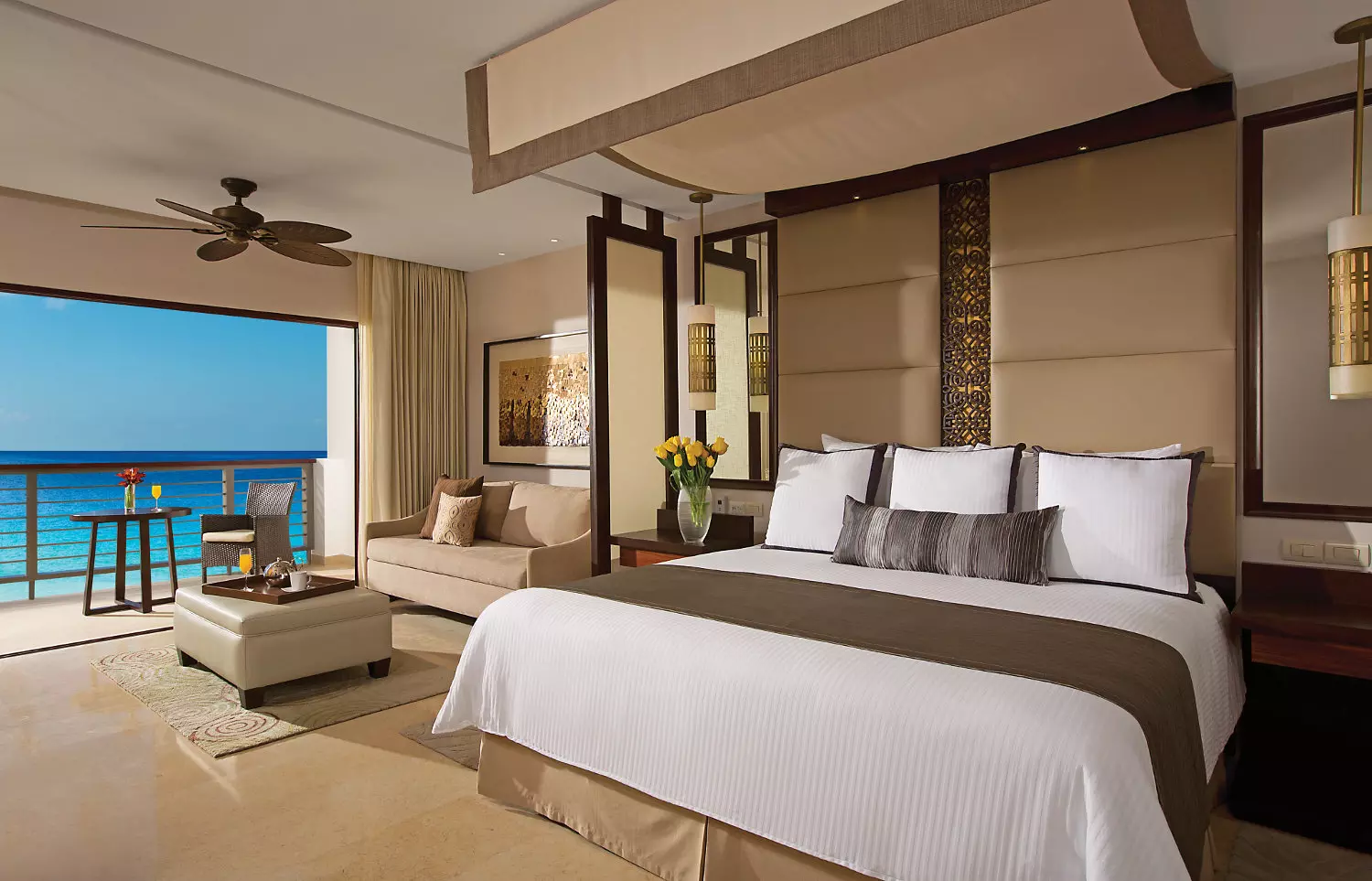 Suites avec vue sur la plage de l'hôtel Secrets Playa Mujeres Mexico