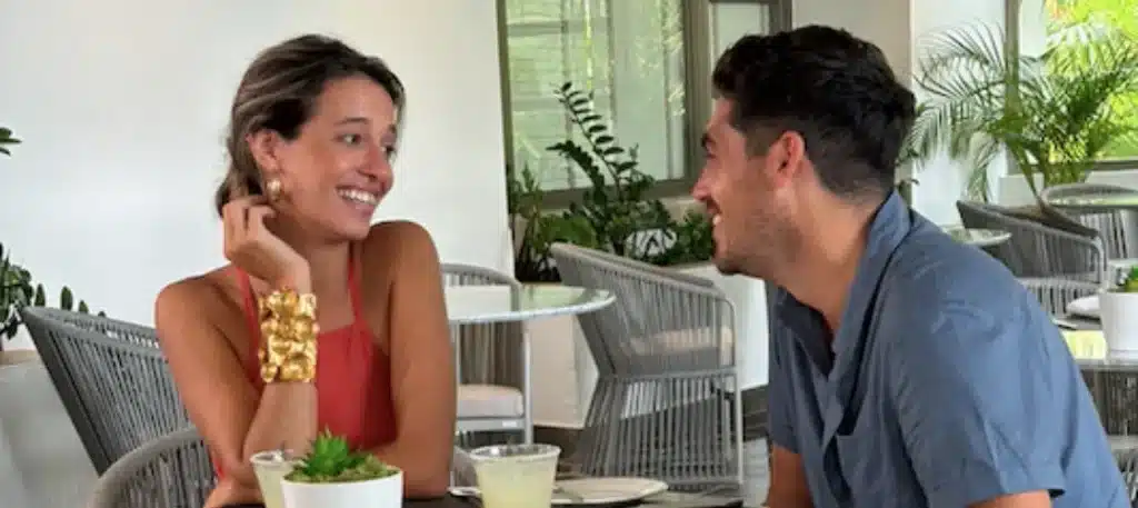 Cena romántica junto al mar